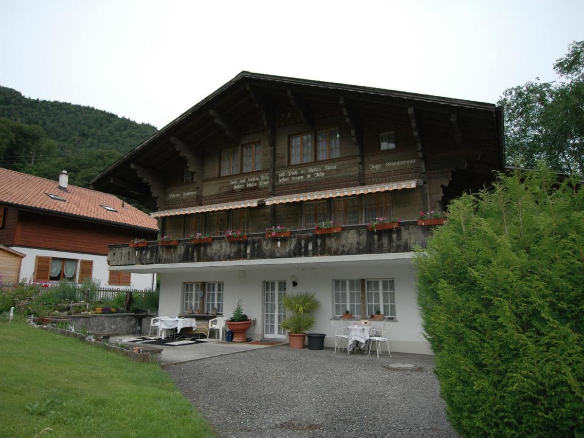 Pristine Home In A Charming Village Large Grassy Sunbathing Area View Of The M Nch And Jungfrau Wilderswil Exteriör bild